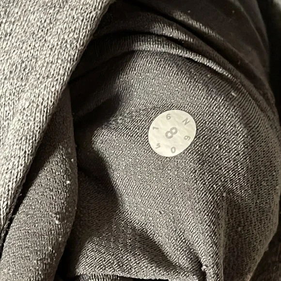 Lululemon Full Zip Hoodie | Size 8 - Picture 4 of 9